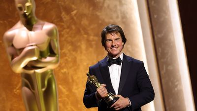 Tom Cruise should have gotten his Oscar on the live telecast