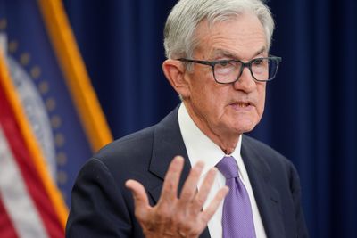 Top analyst sees 'genuine cracks for mid- to lower-end consumers' as the K-shaped economy continues to bite