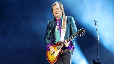 “I said, ‘If you let me borrow one for tonight, I promise I’ll come back.’ I didn’t go back until 5 or 6 years later”: The Rolling Stones legend who stole his first guitar