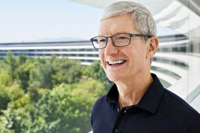 5 Things to Know About Tim Cook's Plan to Step Down as Apple CEO
