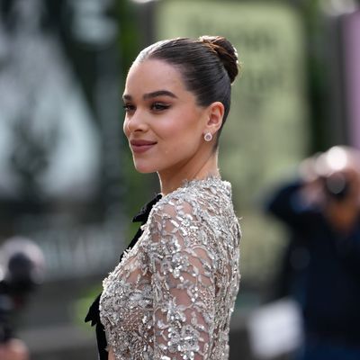 Hailee Steinfeld's Berry Nails Are Giving Old Money Manicure With a Dark, Winter Twist