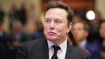 Elon Musk Says 'I'm Down' For xAI-Apple Collaboration Amid Bezos-Backed Project Prometheus Buzz
