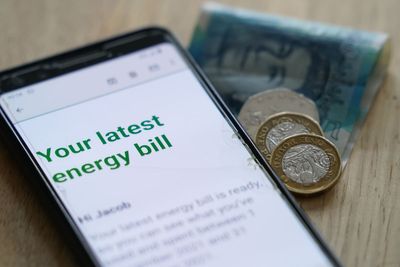 Households expected to see energy bills drop by £22 from January