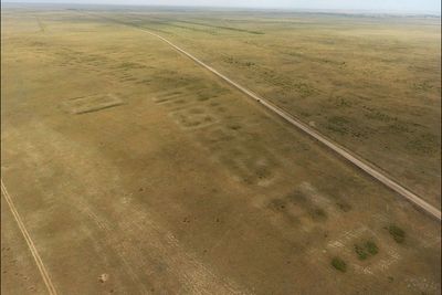 ‘Vast’ Bronze Age settlement uncovered for first time by archaeologists