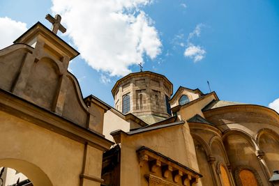 Kalamazoo Church Under Fire for Threatening Homeless Woman — The 'Karen' Is A Pastor