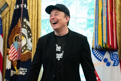 Elon Musk revives billionaire beef with Bill Gates, says he better exit his 'crazy short' against Tesla soon or else add to his $1.5 billion in losses