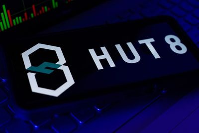 Hut 8's Valuation Gets More Attractive As Eric Jackson Takes A Long Position, Firm Pivots To AI Infrastructure