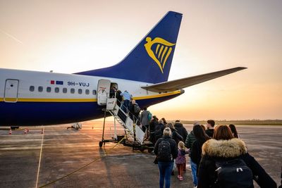 Portuguese airports tell Ryanair it must allow passengers on with paper boarding passes