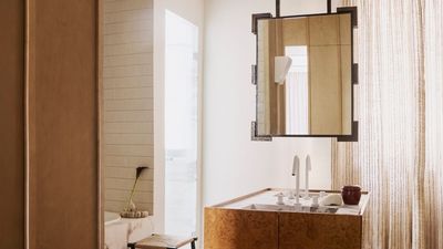 This 'Suspended' Mirror Trend Might Just Answer Your Bathroom's Biggest Layout Problems, and Look Good While Doing It