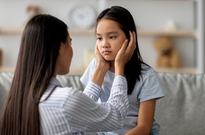 A Child Psychologist Reveals 6 Compliments That Do More Harm Than Good