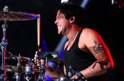 5SOS star Ashton Irwin hated 'emasculating' boyband label