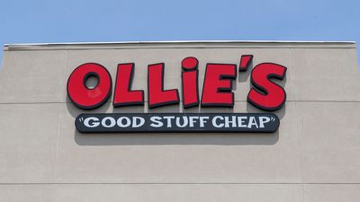 6 Things To Buy at Ollie’s for the Holidays