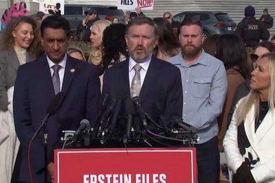 Congressman calls for Andrew Mountbatten-Windsor to testify in the US over Epstein