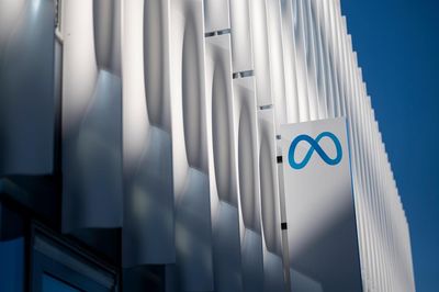 Meta wins major US antitrust case and won’t have to break off WhatsApp or Instagram