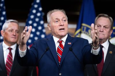 Trump draws line in sand on extending ACA credits - Roll Call