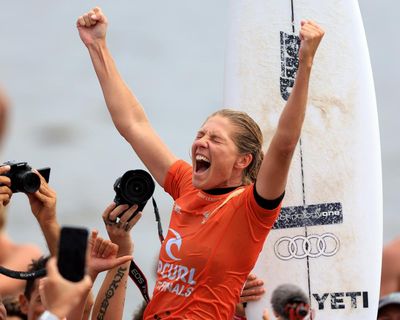 Stephanie Gilmore to return from hiatus and surf on next year’s world tour at age 38