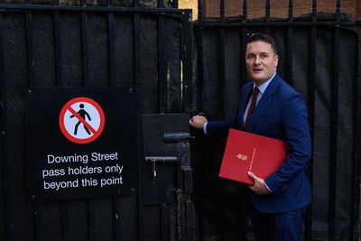 Plans to reform NHS have ‘chilling echoes’ of HS2 failures, MPs warn