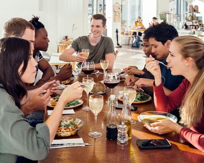 Communal restaurant tables: 90% of gen Z like them – but why?