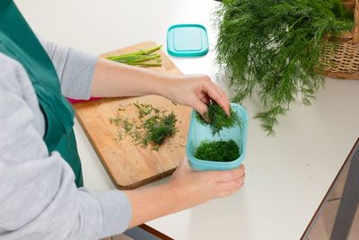 Why Storing Herbs Properly Preserves Oils