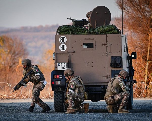 EU executive draws up plan for greater mobility of armed forces in Europe