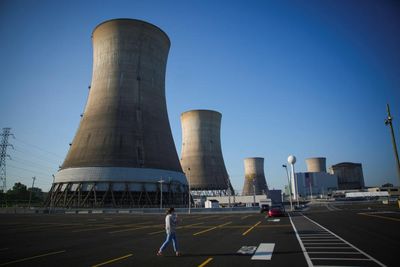 Trump officials announce $1bn loan to restart Three Mile Island nuclear plant