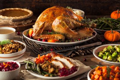 The grocery stores offering Thanksgiving meal deals this holiday season