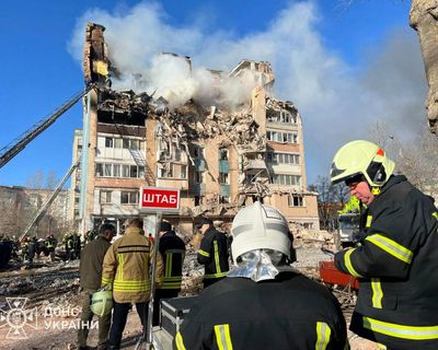 US and Russian officials draft plan to end Ukraine war based on capitulation from Kyiv