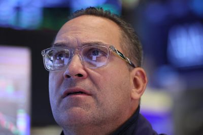 ‘Bond King’ Jeffrey Gundlach says there’s no doubt ‘we’re in a mania,’ but gold is a ‘real asset class’