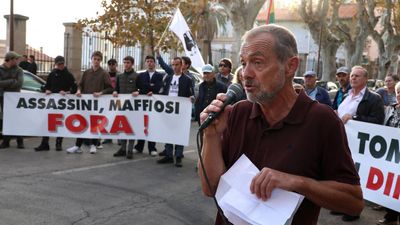 'Silence kills': Thousands march against the mafia in Corsica protests