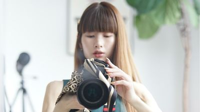 Fake NYC Food Influencer Called 'Gold Digger' After Photos of Old Dating App Convos Leaked