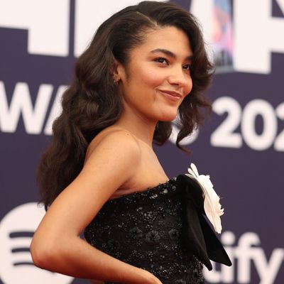 Olivia Dean Proves She's Gen Z's Adele in a Nostalgic Richard Quinn Ballgown