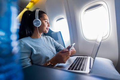Can I get wifi in the sky? The airlines rolling out Starlink connection