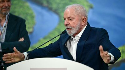 Lula pushes fossil fuel 'roadmap' back to centre of Cop30