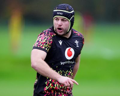 Former Rhondda roofer Harri Deaves to make Wales debut against the All Blacks