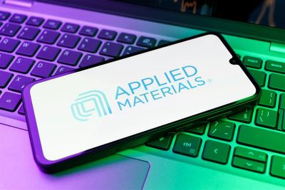 Applied Materials: Up 40% in 2025 With Room to Run Long-Term