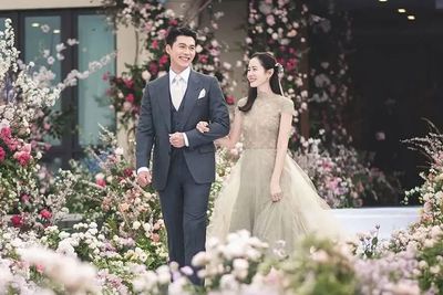 Hyun Bin and Son Ye-jin's Love Story Remembered as Celebrity Couple Wins Best Actor, Best Actress at the 46th Blue Dragon Film Awards