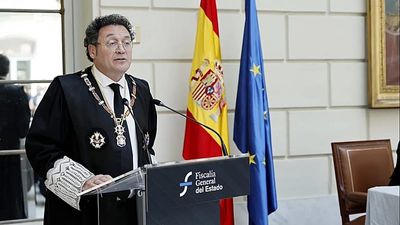 Spain suspends attorney general for two years after personal data leak in tax fraud case