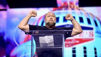 'Trump Sucking a Ding Dong...So What?' Alex Jones' Provocative Statement Resurfaces After Viral Epstein Email