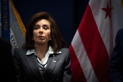 Judge criticizes federal prosecutors for relying on testimony by officer with credibility concerns