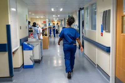 NHS facing ‘huge holes’ in workforce if foreign doctors leave UK, report warns