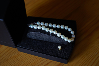 What Drives the Modern Demand for Classic Jewelry Pieces Like Pearls?