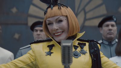 Yes, That's Glenn Close In The New Hunger Games Trailer (And I'm Loving All The Fan Reactions)