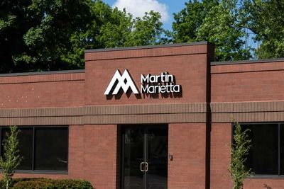 Is Wall Street Bullish or Bearish on Martin Marietta Materials Stock?