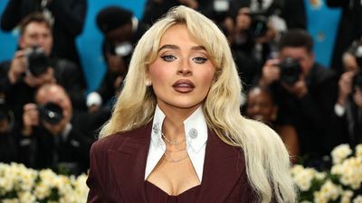 I Thought I'd Never Feel Inspired by a New Christmas Fireplace Display Until I Saw Sabrina Carpenter's Unorthodox, Textured Twist – It's Oddly Replicable