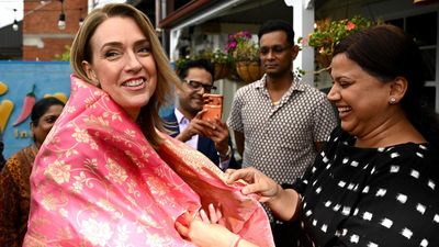 Little India trip for new leader on journey for votes