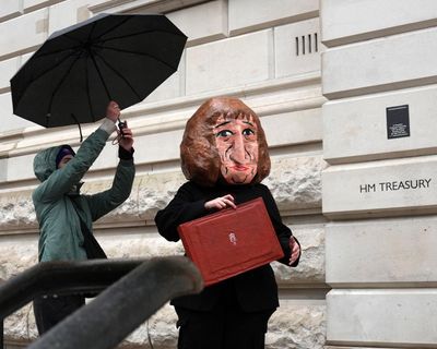 Rachel Reeves is studiously ignoring the cause of Britain’s woes: the Brexit-shaped hole in the roof