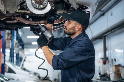 The Dangerous Truth Behind Mechanics Who Promise “Lifetime Warranties”