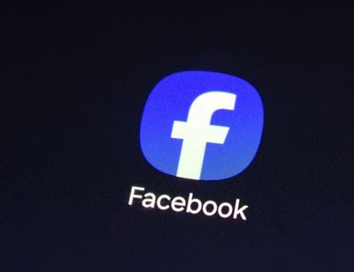 Facebook Tests 'Project Luna': Will It Challenge ChatGPT?