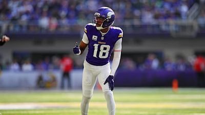 Justin Jefferson Offers J.J. McCarthy a Shoulder to 'Lean On' Amid Vikings Struggles