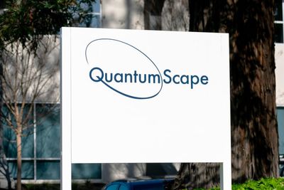 Options Corner: QuantumScape's Meltdown Offers A Potential Bounce-Back Trade